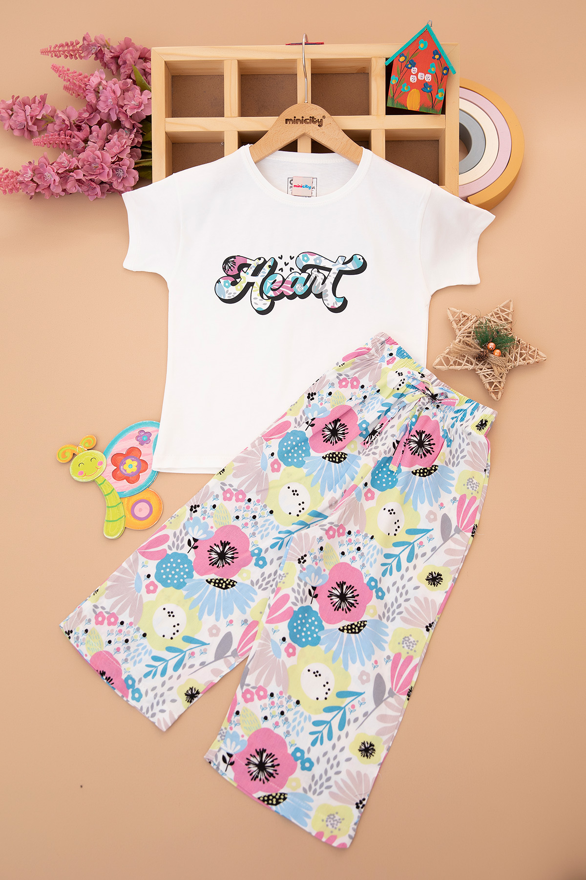 Kız Çocuk Heart Baskılı Şortlu Takım   30735 (5 12 Yaş)