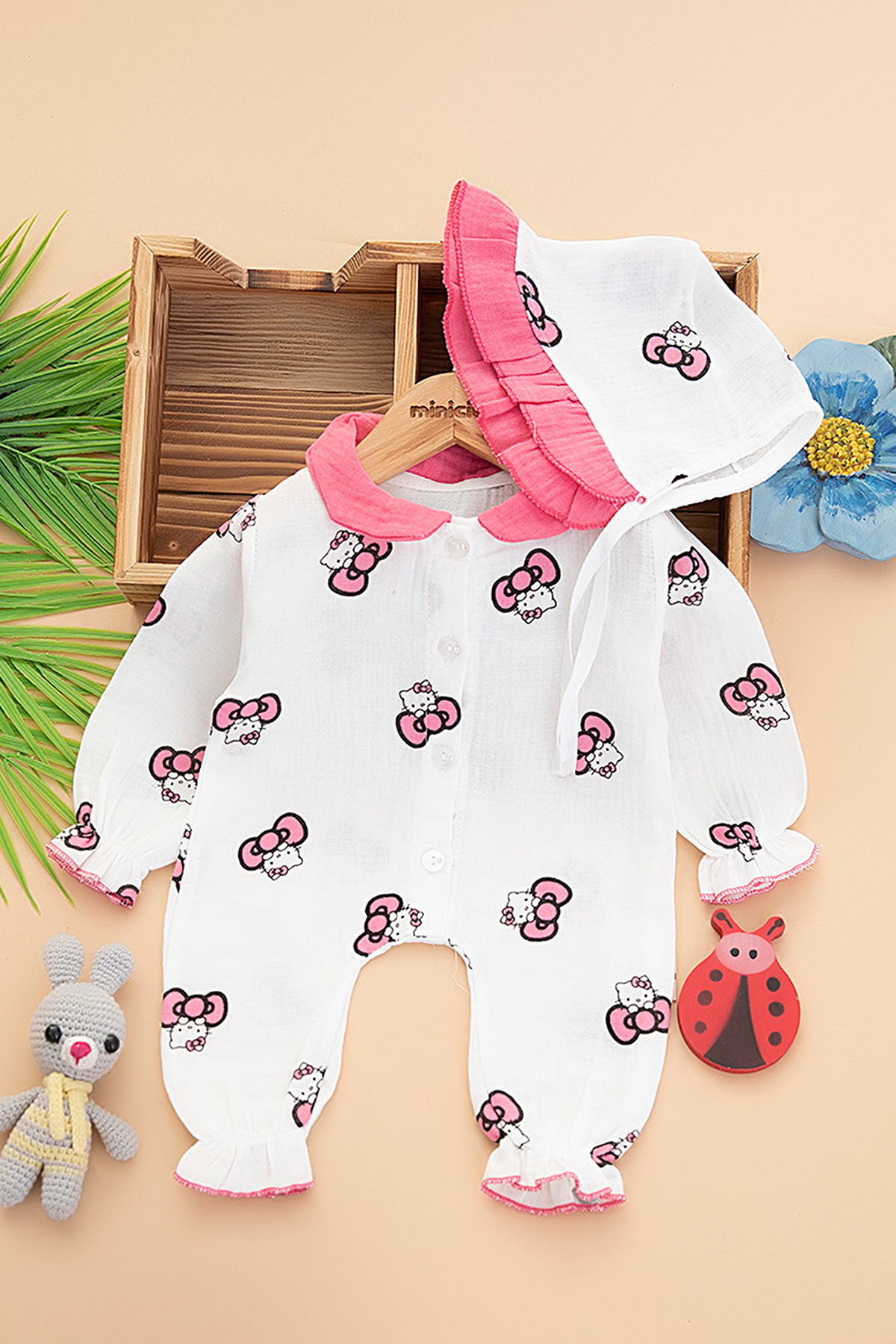 Kız Bebek Hello Kitty Baskılı Tulum   20005 (0 3 Ay)