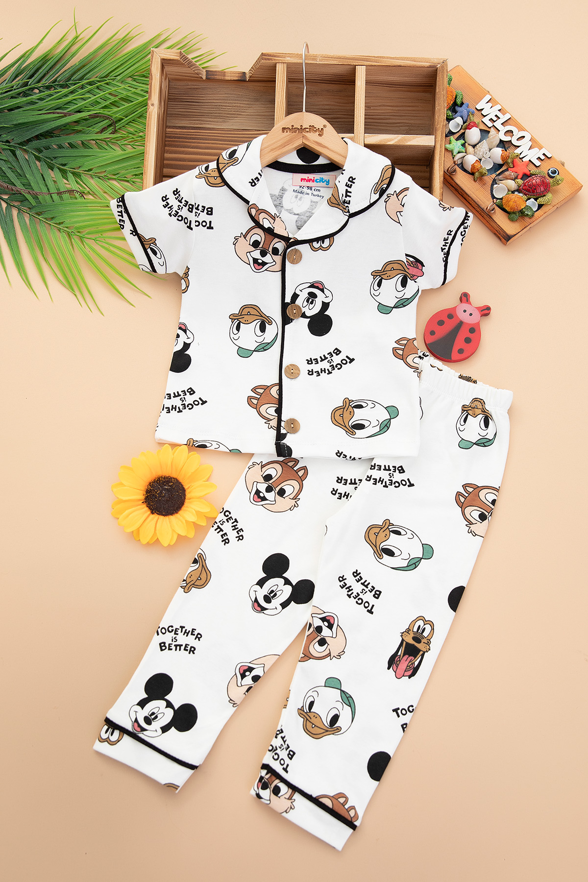 Çocuk Büyük Kalp Baskılı Şortlu Pijama Takım   9021 (3 6 Yaş)