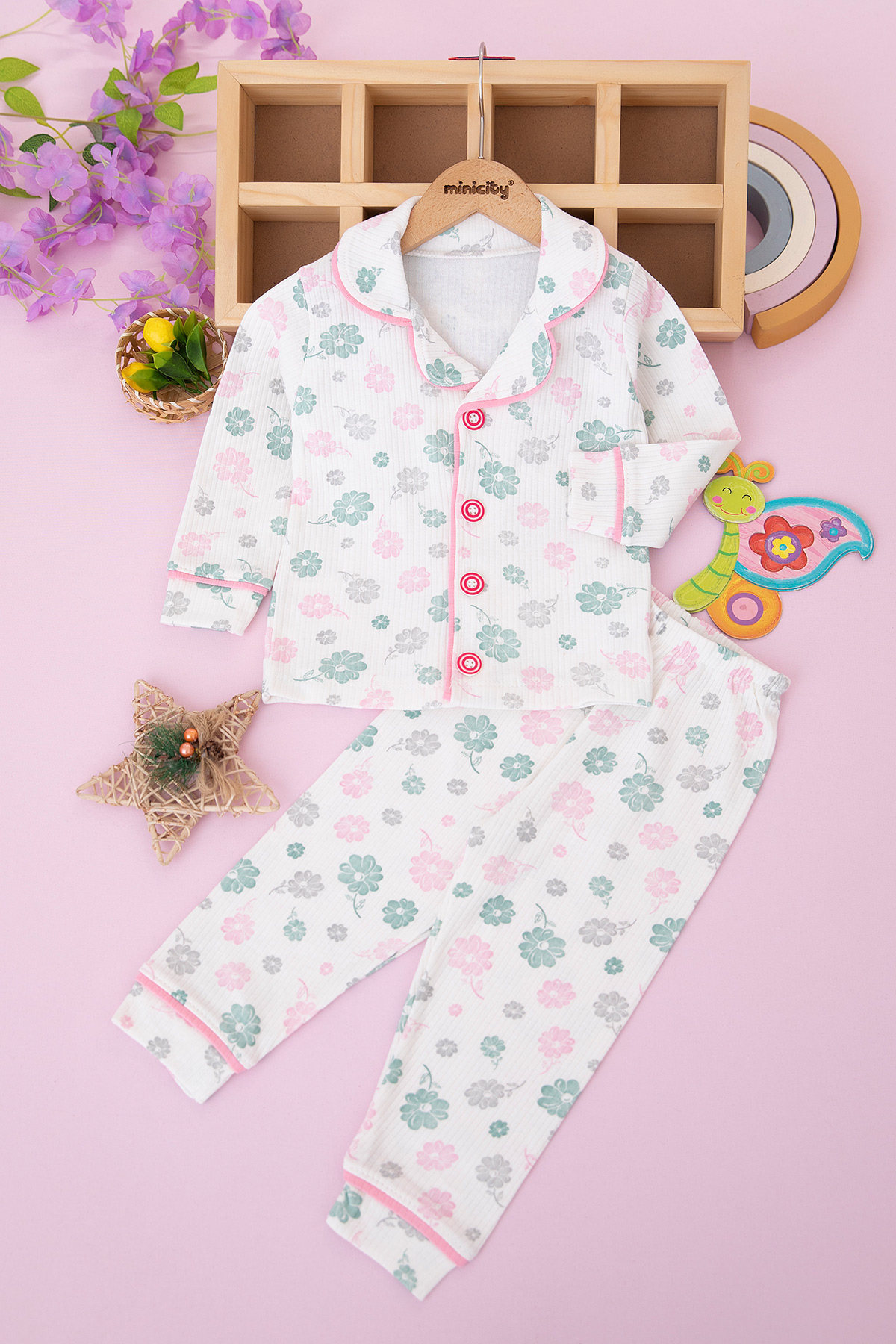 Çocuk Biyeli Baskılı Düğmeli Pijama Takımı (2 5 Yaş)