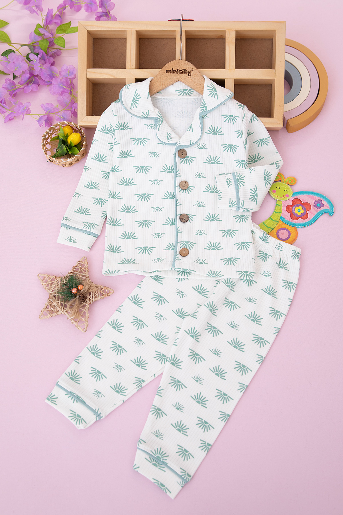 Çocuk Biyeli Baskılı Düğmeli Pijama Takımı (2 5 Yaş)